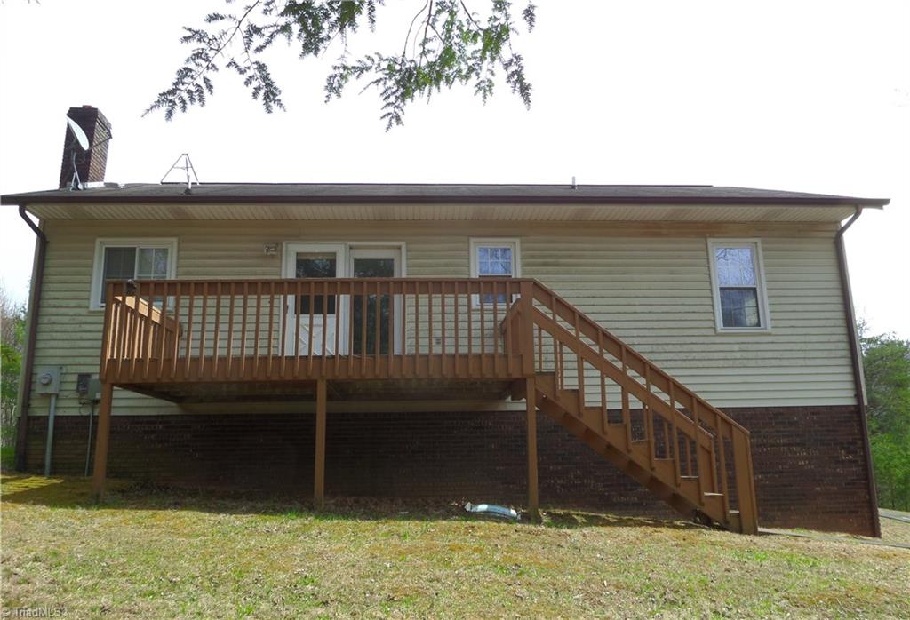 3748 White Oak Road Purlear, NC 28665 - Photo 3 of 29