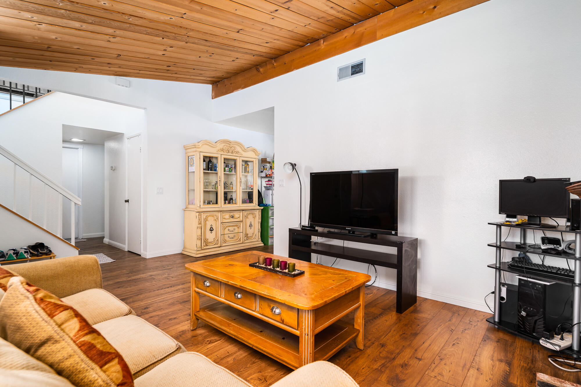 29403 Plymouth Road Castaic, CA 91384 - Photo 6 of 27 Plymouth-06