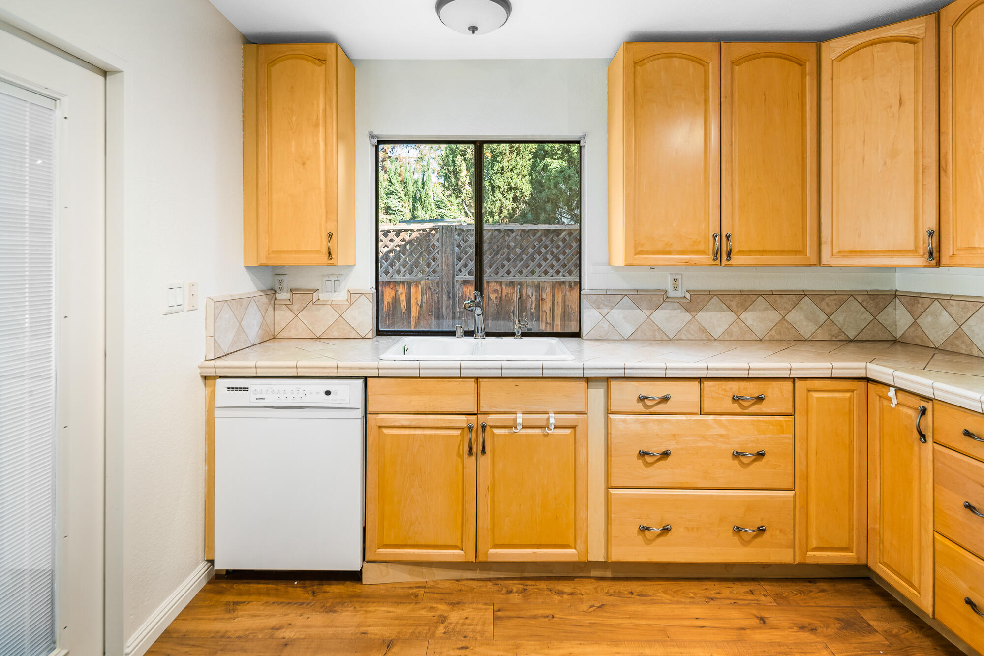 29403 Plymouth Road Castaic, CA 91384 - Photo 10 of 27 Plymouth-10