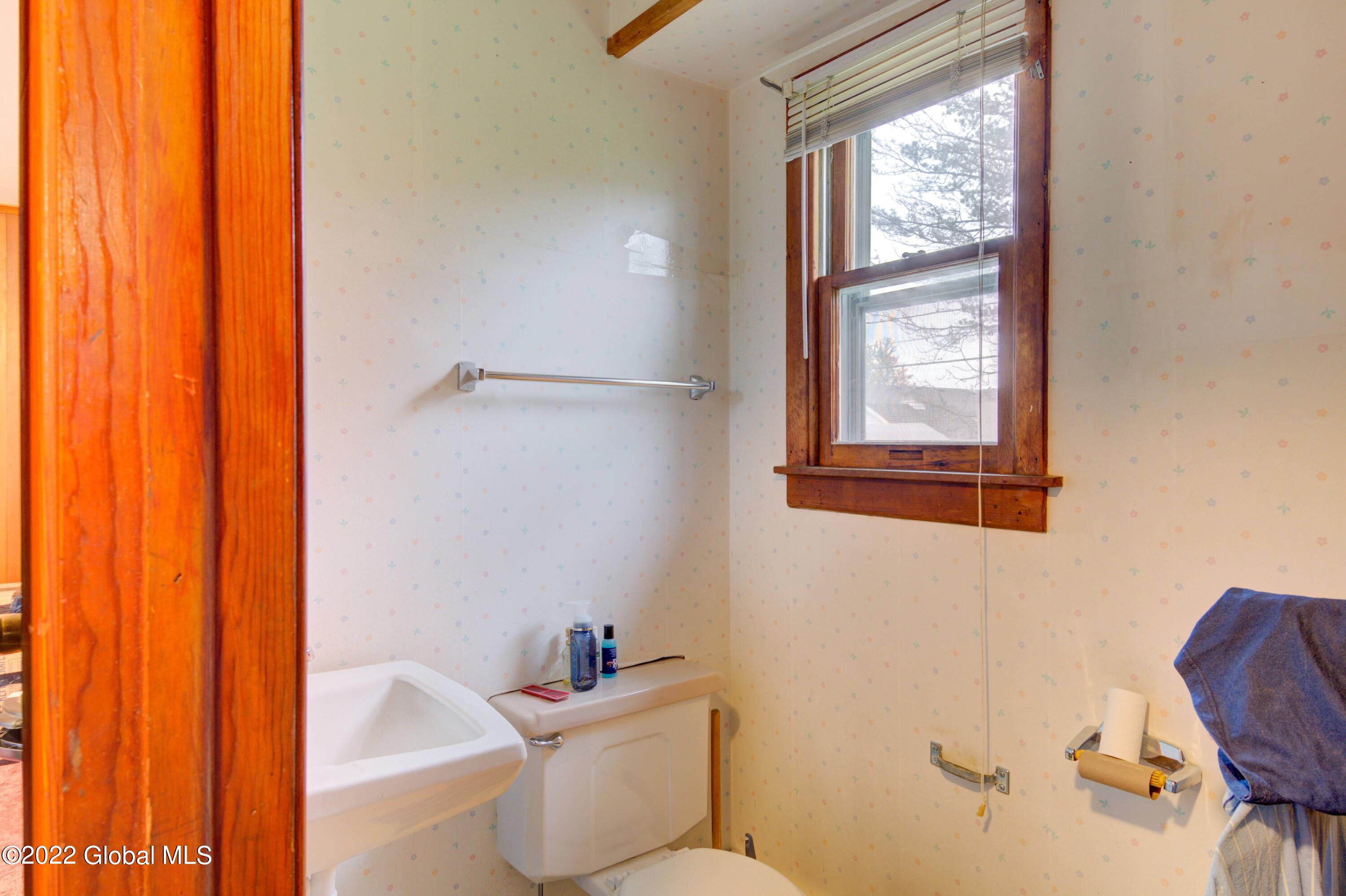 17 Rudolph Court Cohoes, NY 12047 - Photo 16 of 19 028-RUDOLPH