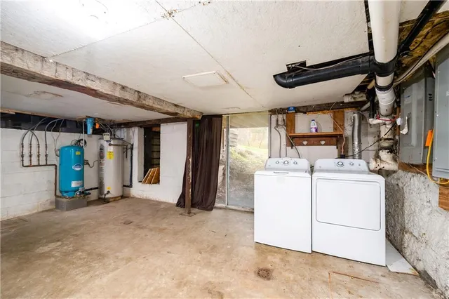 a view of a storage & utility room