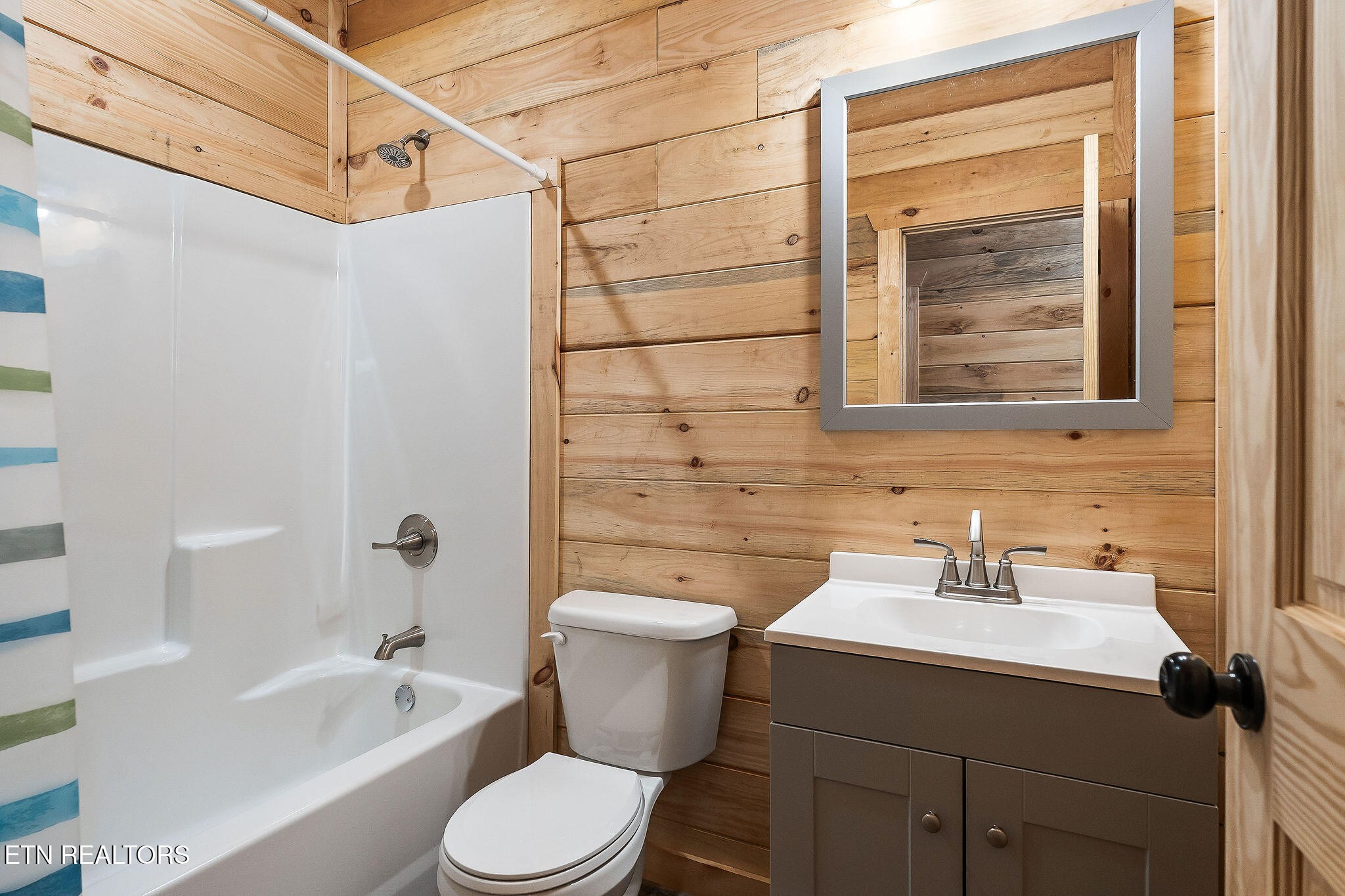 106 Raccoon Lane Jamestown, TN 38556 - Photo 19 of 38 a bathroom with a sink toilet and shower