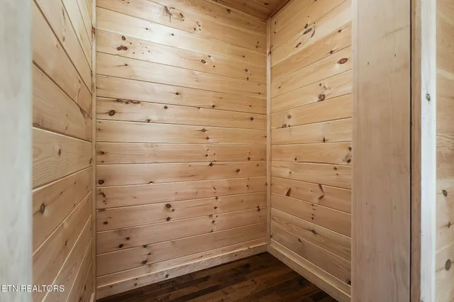 a view of walk in closet