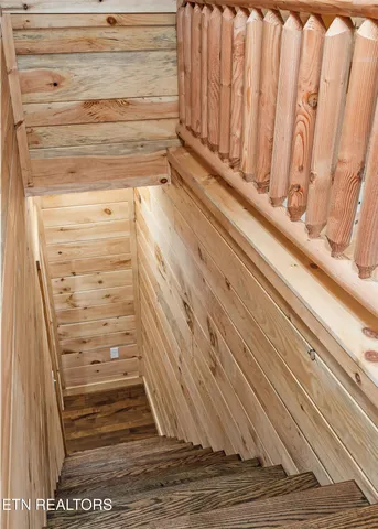 a view of walk in closet