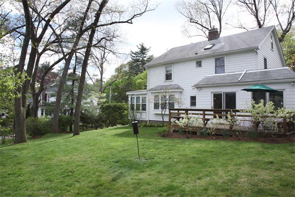 67 Oak Cliff Road Newton, MA 02460 - Photo 5 of 5