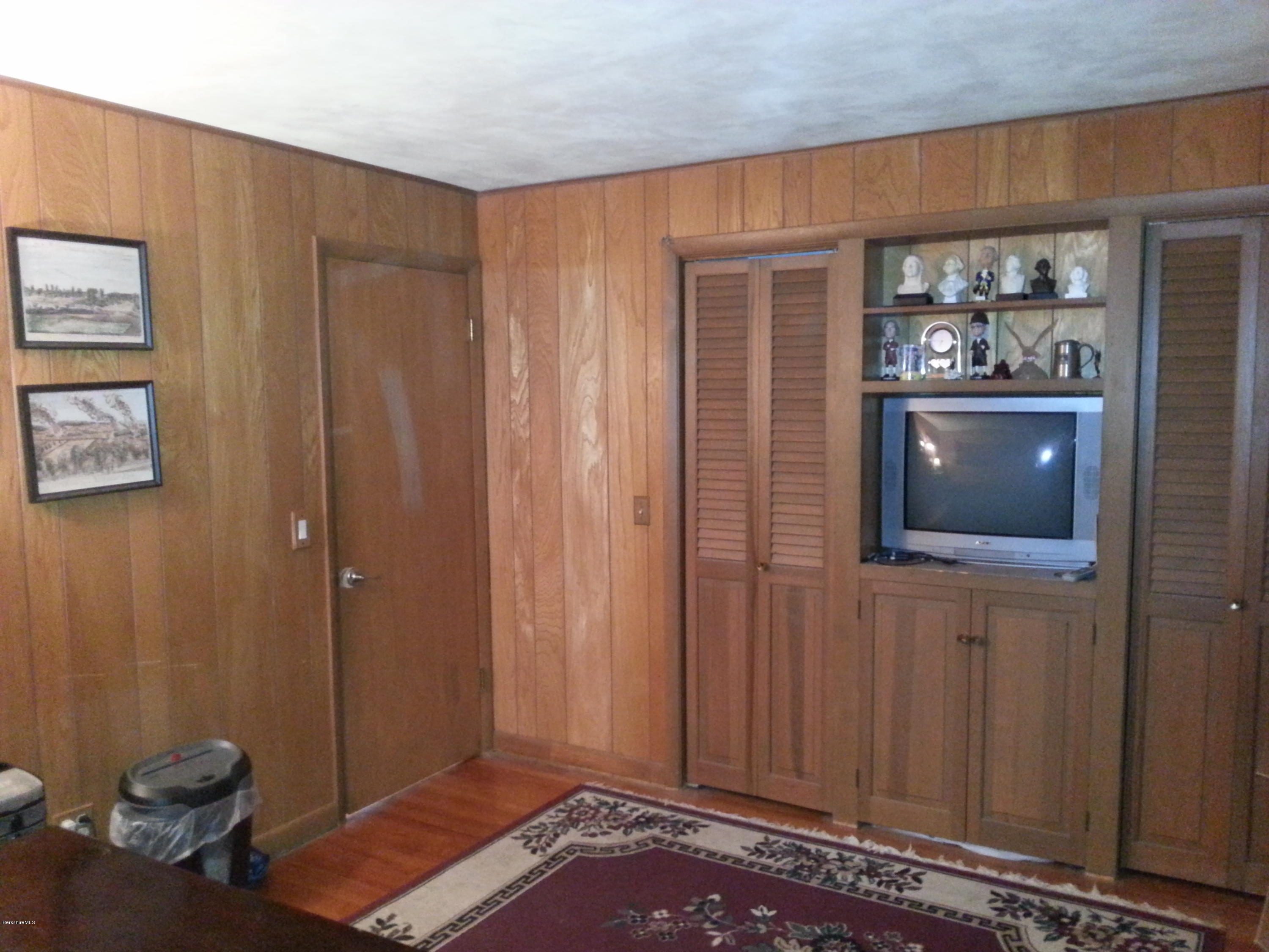 63 Valentine Road Pittsfield, MA 01201 - Photo 15 of 23 13