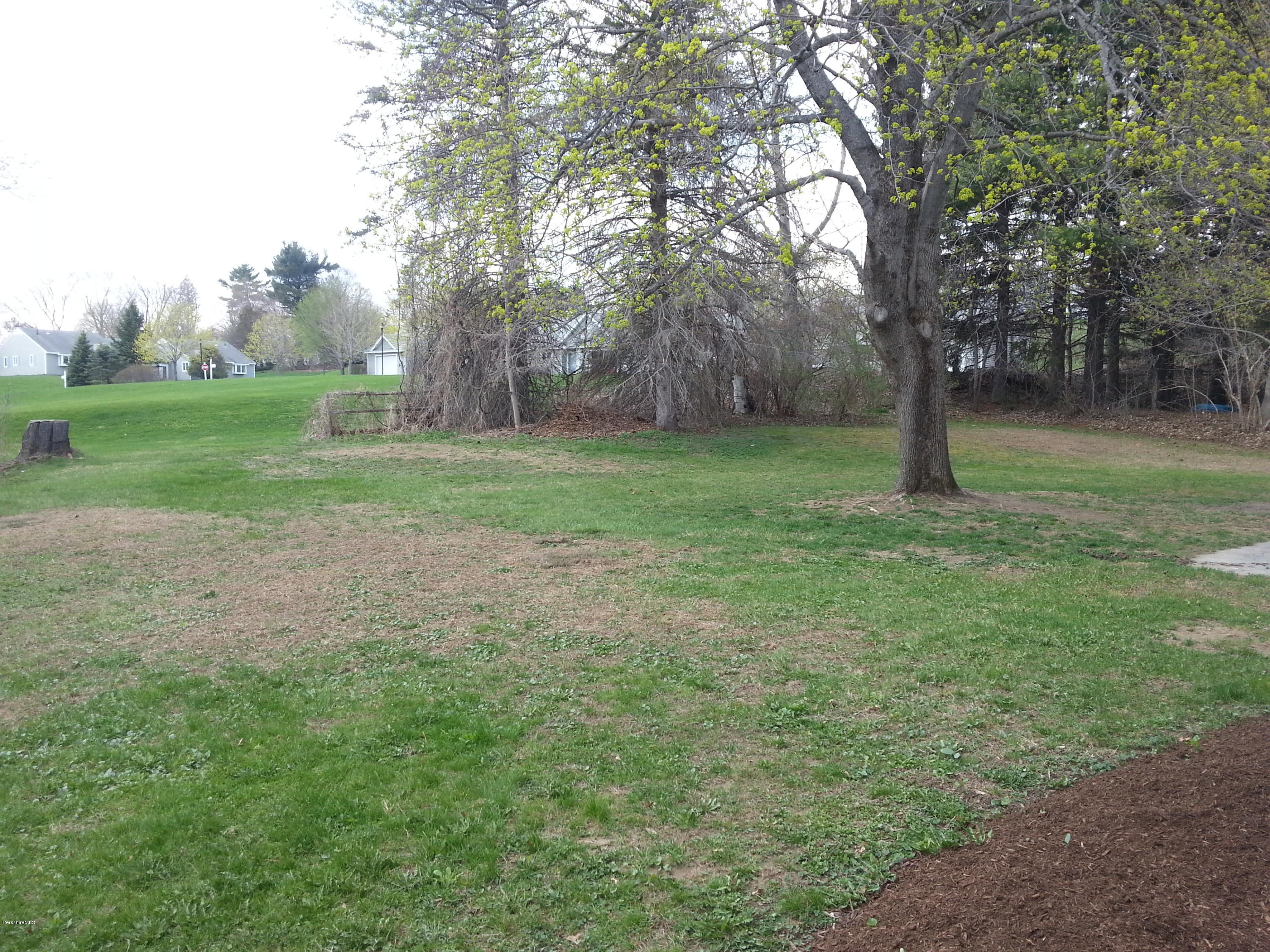 63 Valentine Road Pittsfield, MA 01201 - Photo 5 of 23 3