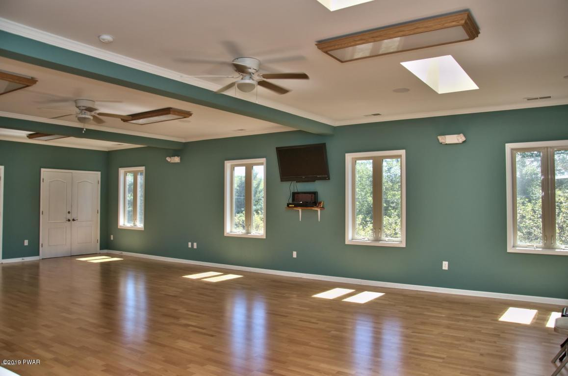 2045 Roamingwood Road Lake Ariel, PA 18436 - Photo 63 of 88