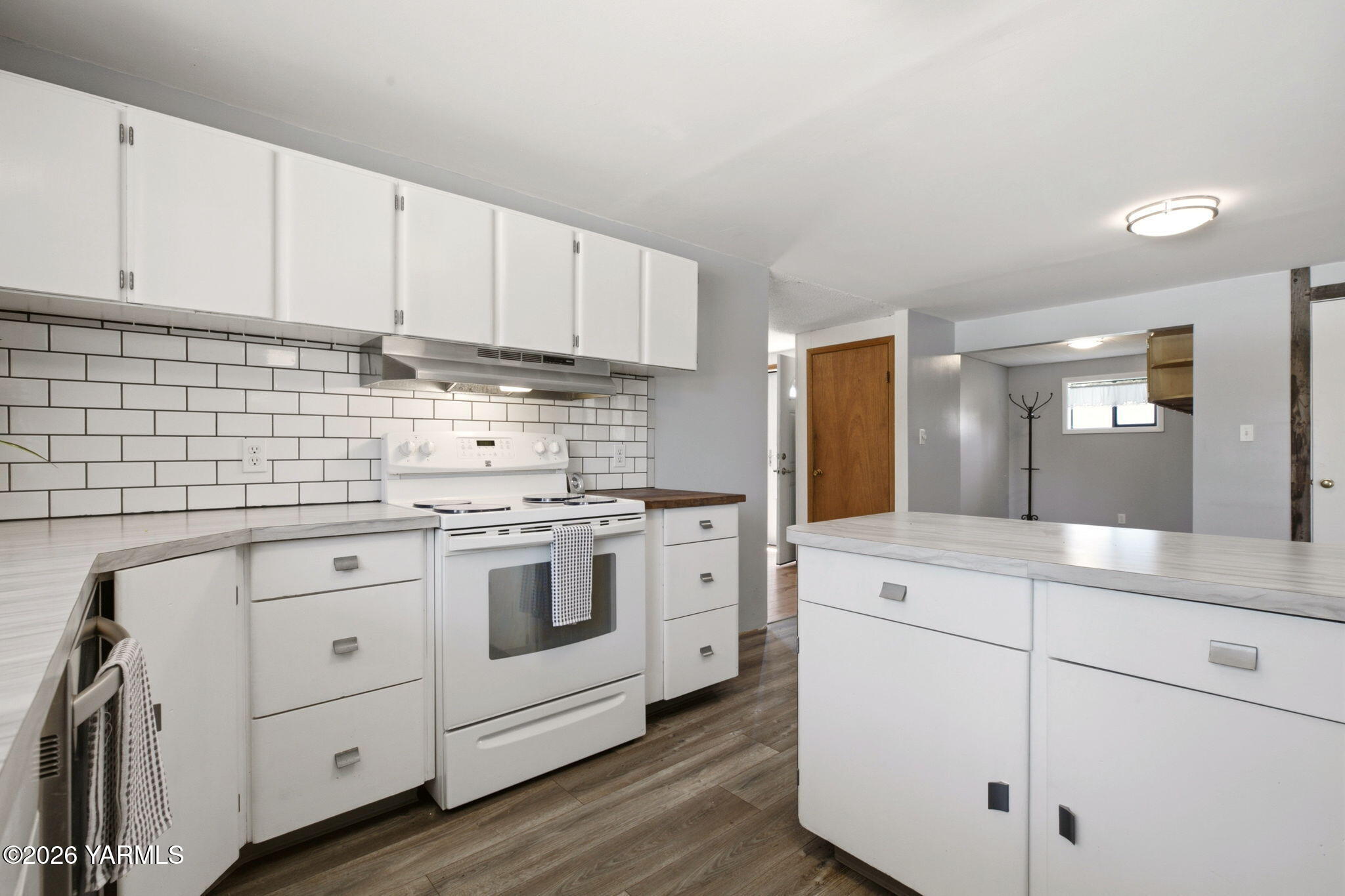 15791 Rutherford Road Yakima, WA 98903 - Photo 20 of 31 Kitchen