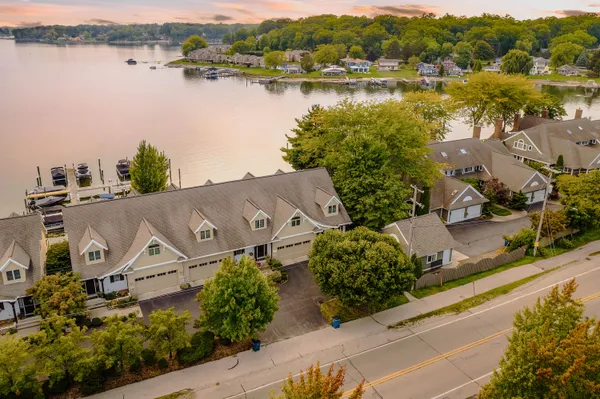 $1,279,900 | 17533 North Fruitport Road, Unit 6, Spring Lake, MI 49456