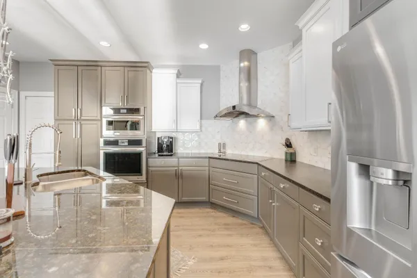 $1,279,900 | 17533 North Fruitport Road, Unit 6, Spring Lake, MI 49456