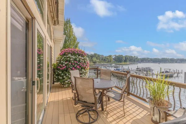 $1,279,900 | 17533 North Fruitport Road, Unit 6, Spring Lake, MI 49456