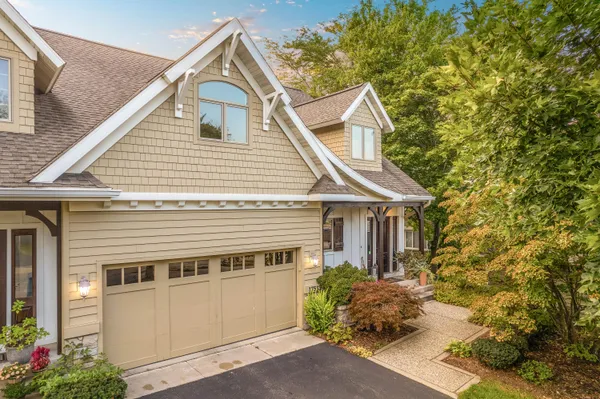 $1,279,900 | 17533 North Fruitport Road, Unit 6, Spring Lake, MI 49456