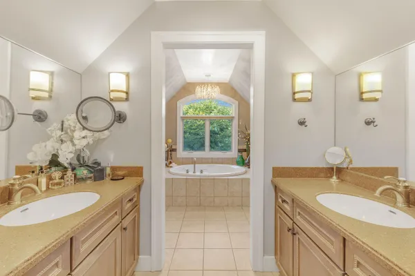 $1,279,900 | 17533 North Fruitport Road, Unit 6, Spring Lake, MI 49456