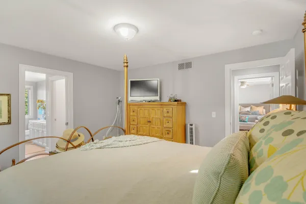 $1,279,900 | 17533 North Fruitport Road, Unit 6, Spring Lake, MI 49456