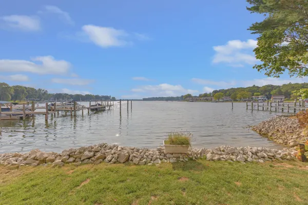$1,279,900 | 17533 North Fruitport Road, Unit 6, Spring Lake, MI 49456