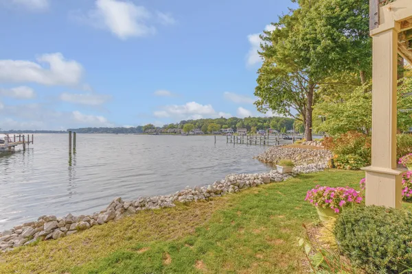 $1,279,900 | 17533 North Fruitport Road, Unit 6, Spring Lake, MI 49456
