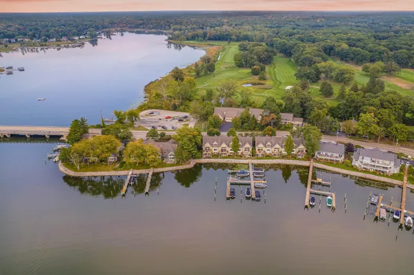 $1,279,900 | 17533 North Fruitport Road, Unit 6, Spring Lake, MI 49456
