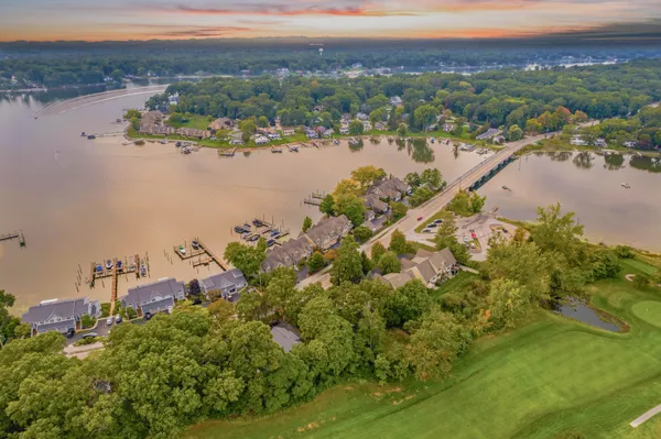$1,279,900 | 17533 North Fruitport Road, Unit 6, Spring Lake, MI 49456