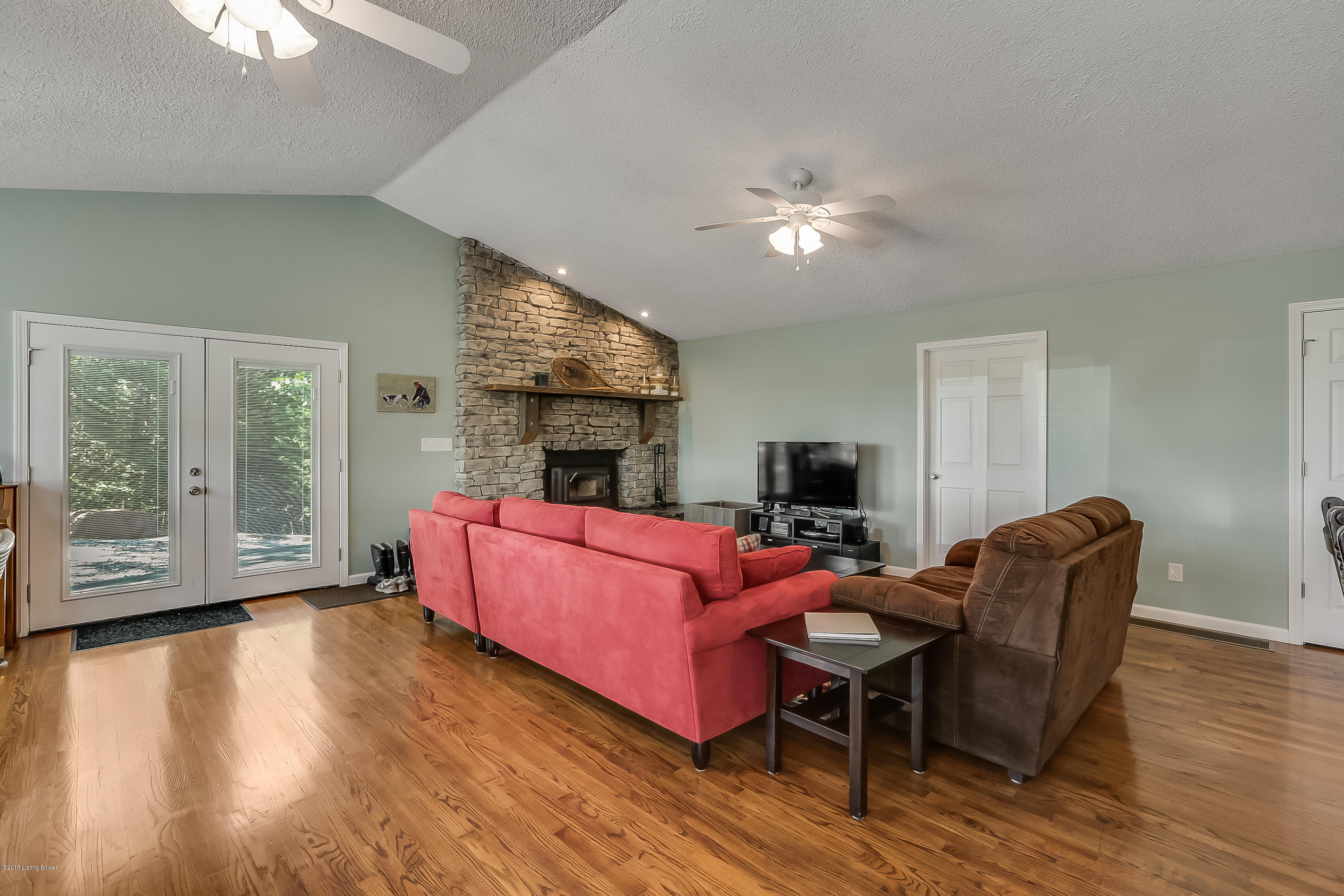 8262 Hatton Road Frankfort, KY 40601 - Photo 4 of 36 Great Room