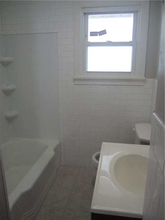 459 Kossuth Street Rochester, PA 15074 - Photo 4 of 16 Gallery Image 4