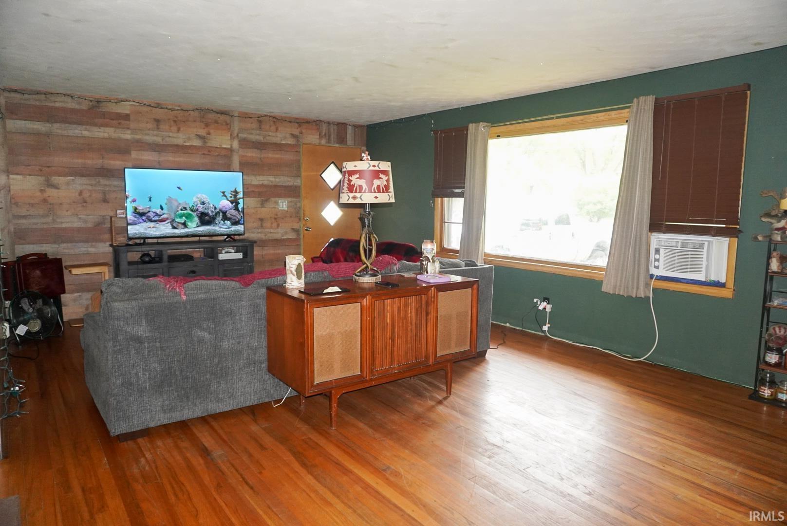 1404 East Culver Road Knox, IN 46534 - Photo 3 of 25 Gallery Image 3