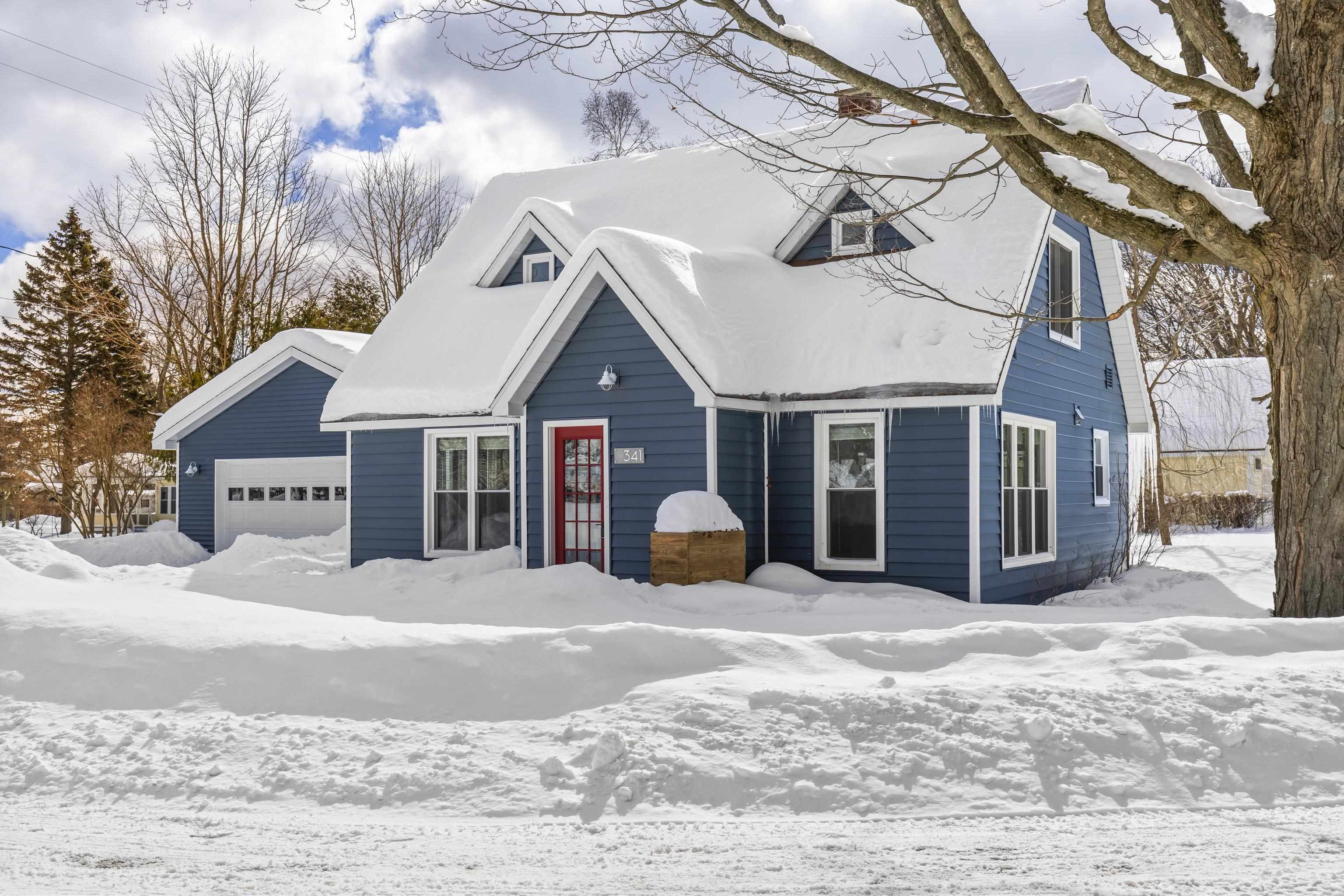 341 Pearson Street Elberta, MI 49635 - Photo 1 of 40
