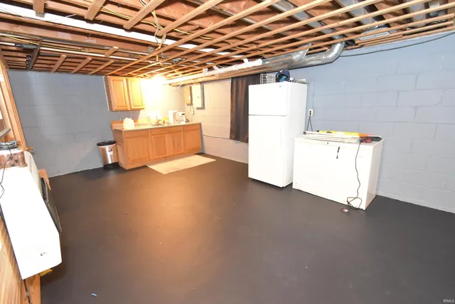 $239,999 | 307 North Washington Avenue, Fowler, IN 47944