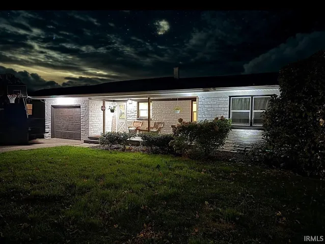 $239,999 | 307 North Washington Avenue, Fowler, IN 47944