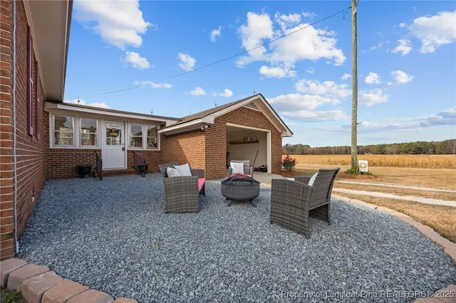 $279,000 | 1752 Lee-Johnson Road, Dunn, NC 28334
