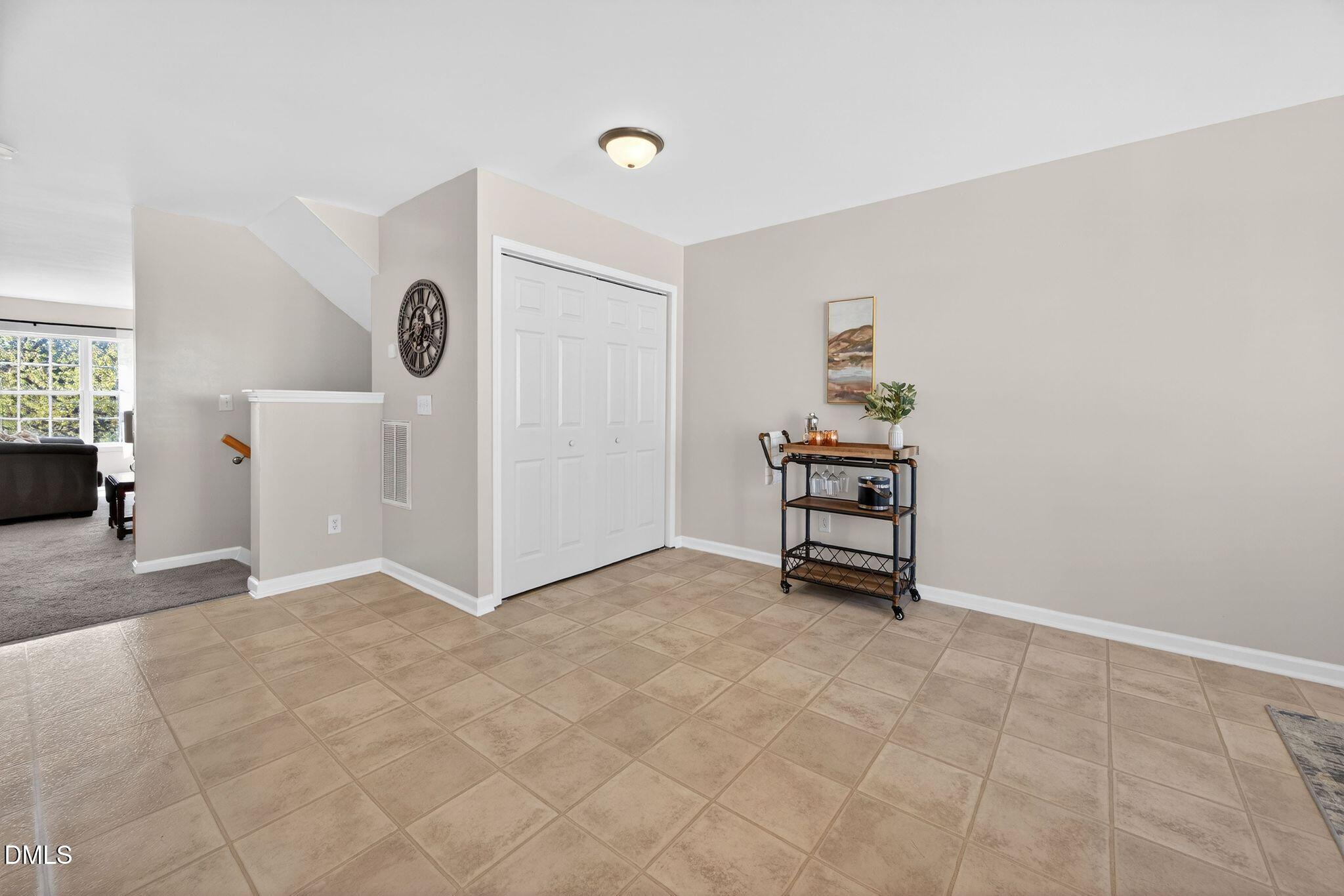 5117 Neuse Commons Lane Raleigh, NC 27616 - Photo 17 of 42 Kitchen