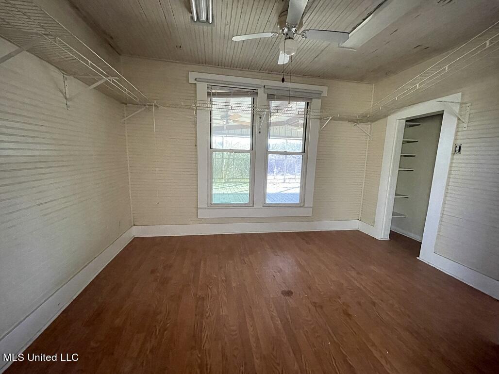 158 Ceasar Road Picayune, MS 39466 - Photo 13 of 23 Primary Closet