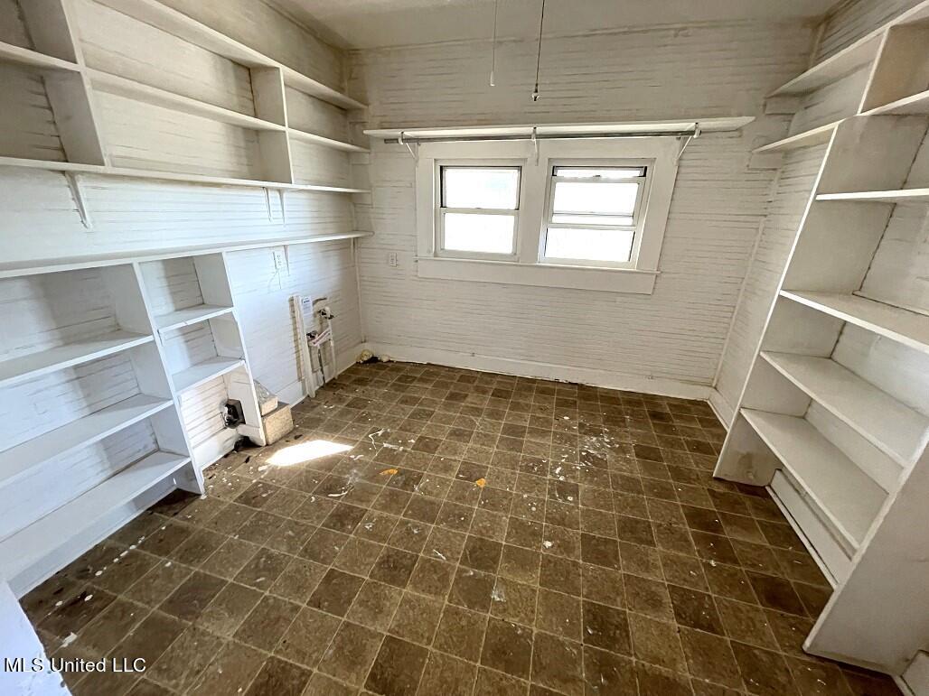 158 Ceasar Road Picayune, MS 39466 - Photo 10 of 23 Pantry