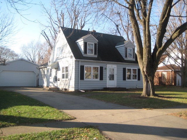 206 Lynn Street Washington, IL 61571 - Photo 1 of 24 Gallery Image 1