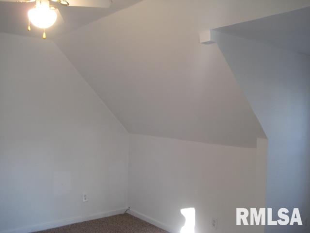 206 Lynn Street Washington, IL 61571 - Photo 12 of 24 Gallery Image 12