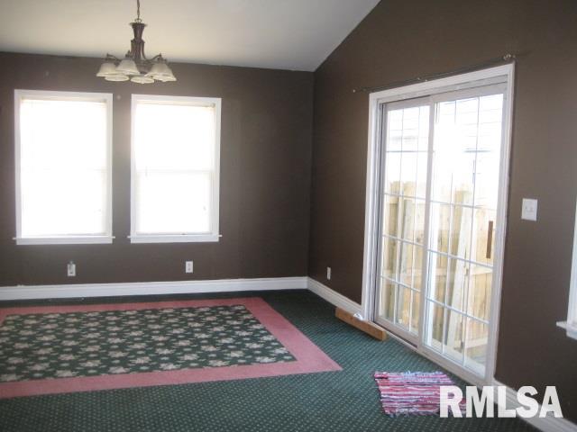 206 Lynn Street Washington, IL 61571 - Photo 5 of 24 Gallery Image 5