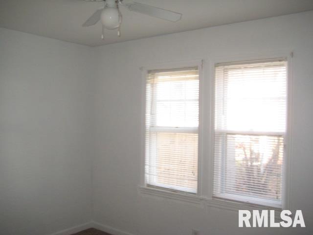 206 Lynn Street Washington, IL 61571 - Photo 10 of 24 Gallery Image 10
