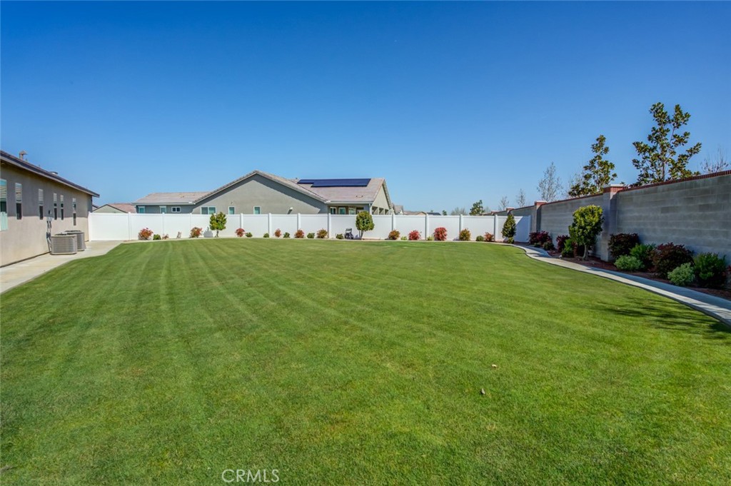 2018 Risborough Court Bakersfield, CA 93311 - Photo 56 of 73 a house view with a garden space