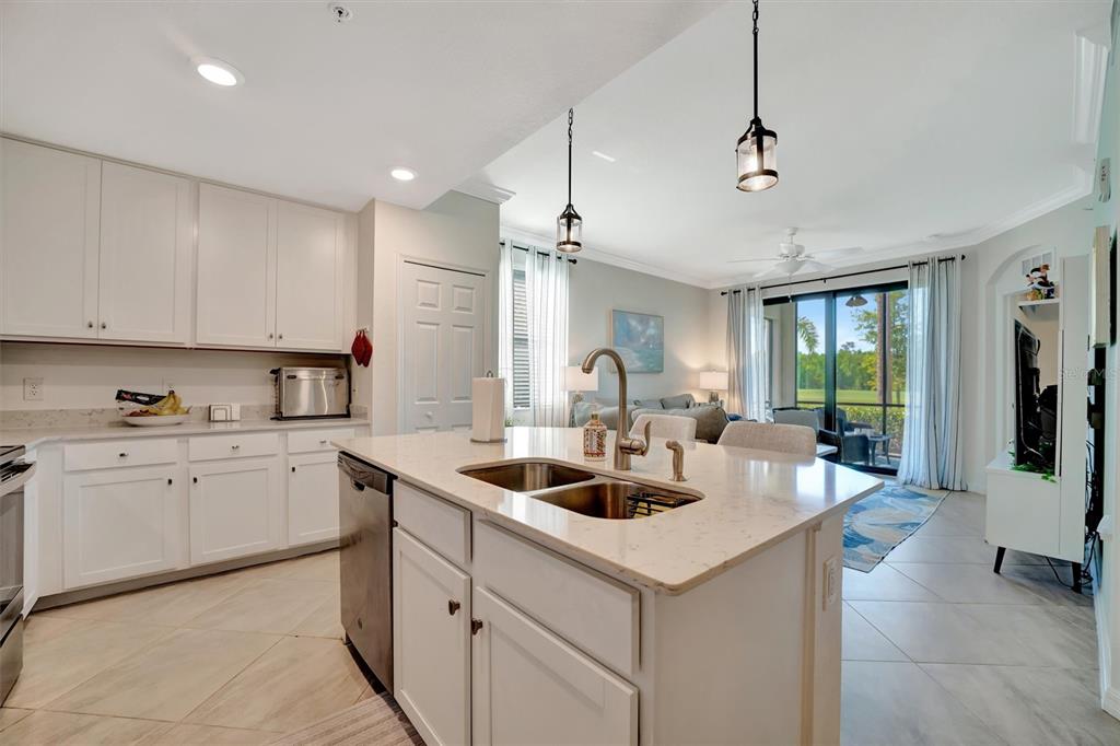 17724 Gawthrop Drive, Unit 101 Bradenton, FL 34211 - Photo 8 of 28