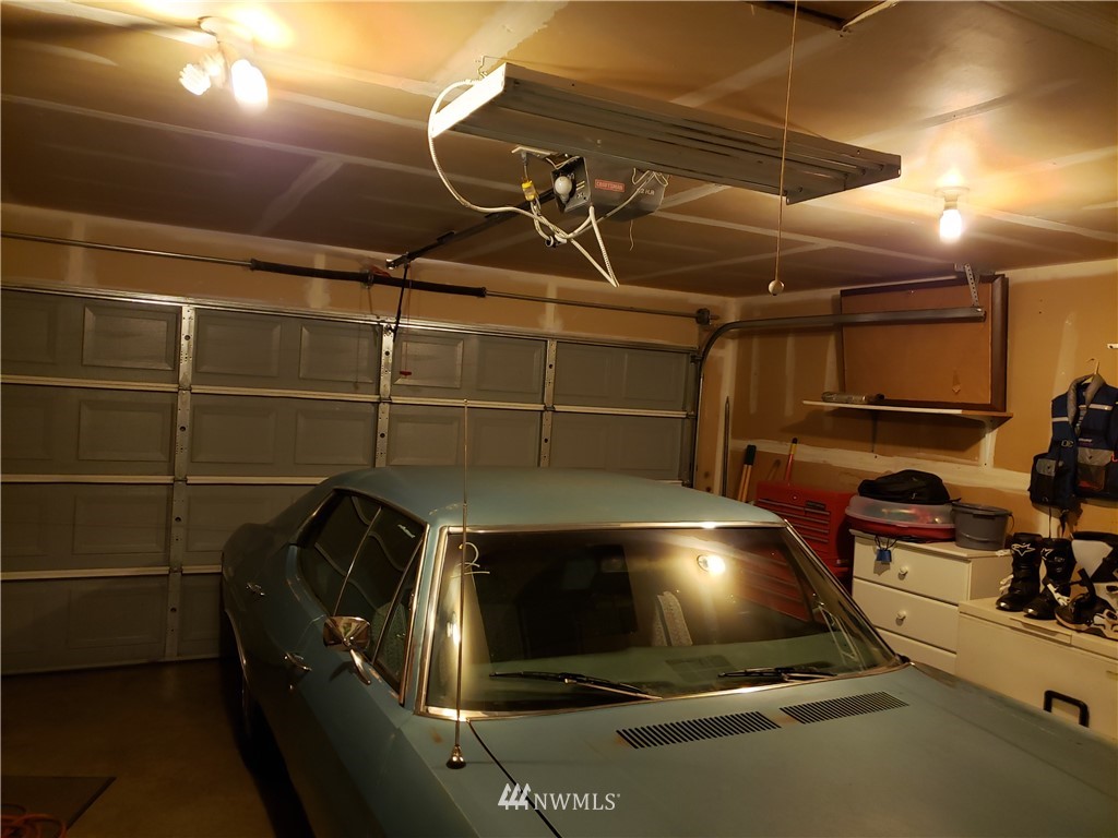 18301 Brandywine Court Southwest Rochester, WA 98579 - Photo 9 of 25 a room with gym equipment
