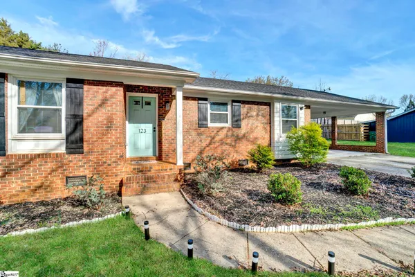 $305,000 | 123 State Rd S-42-9281, Moore, SC 29369