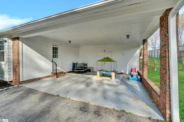 $305,000 | 123 State Rd S-42-9281, Moore, SC 29369