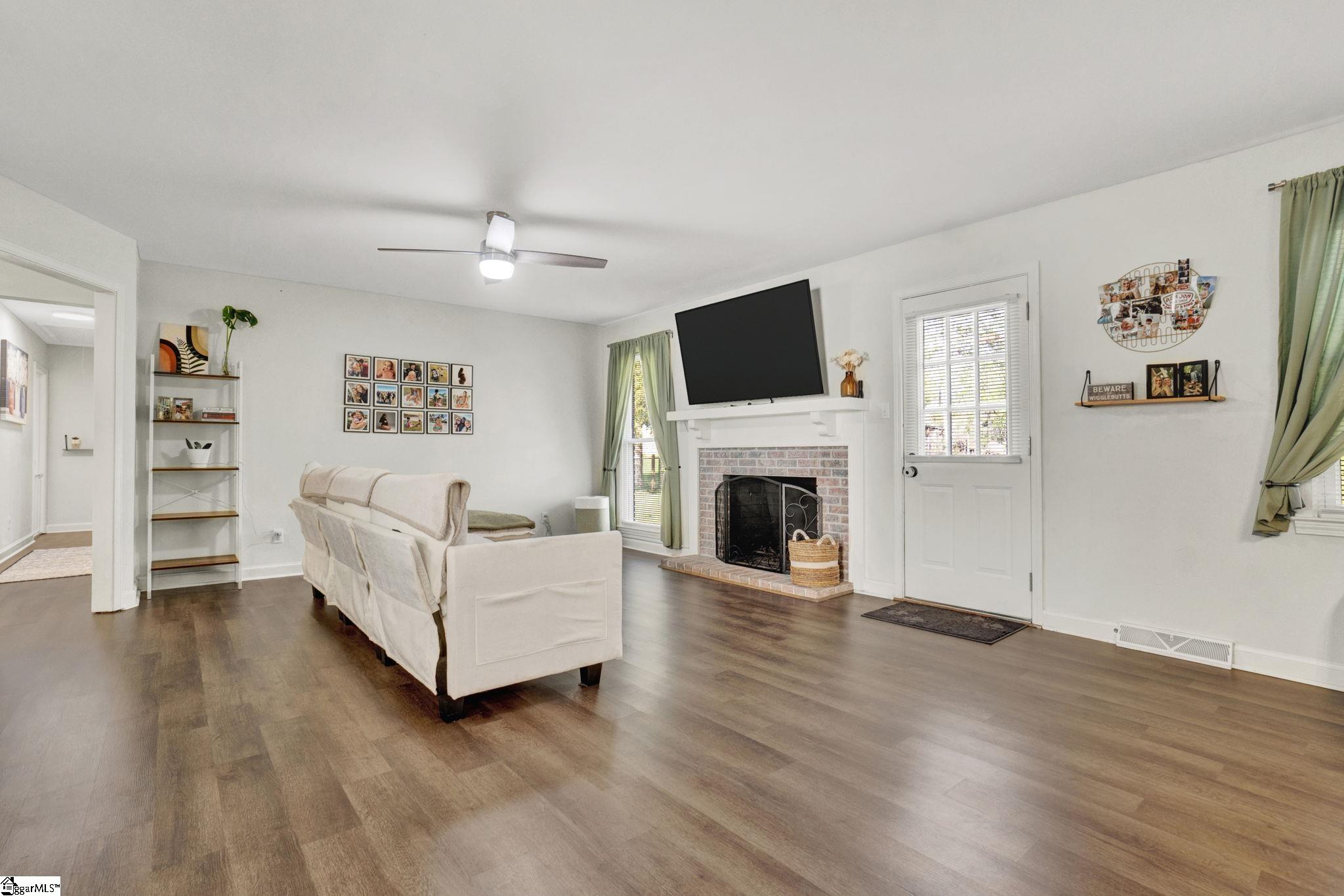 123 State Rd S-42-9281 Moore, SC 29369 - Photo 3 of 43