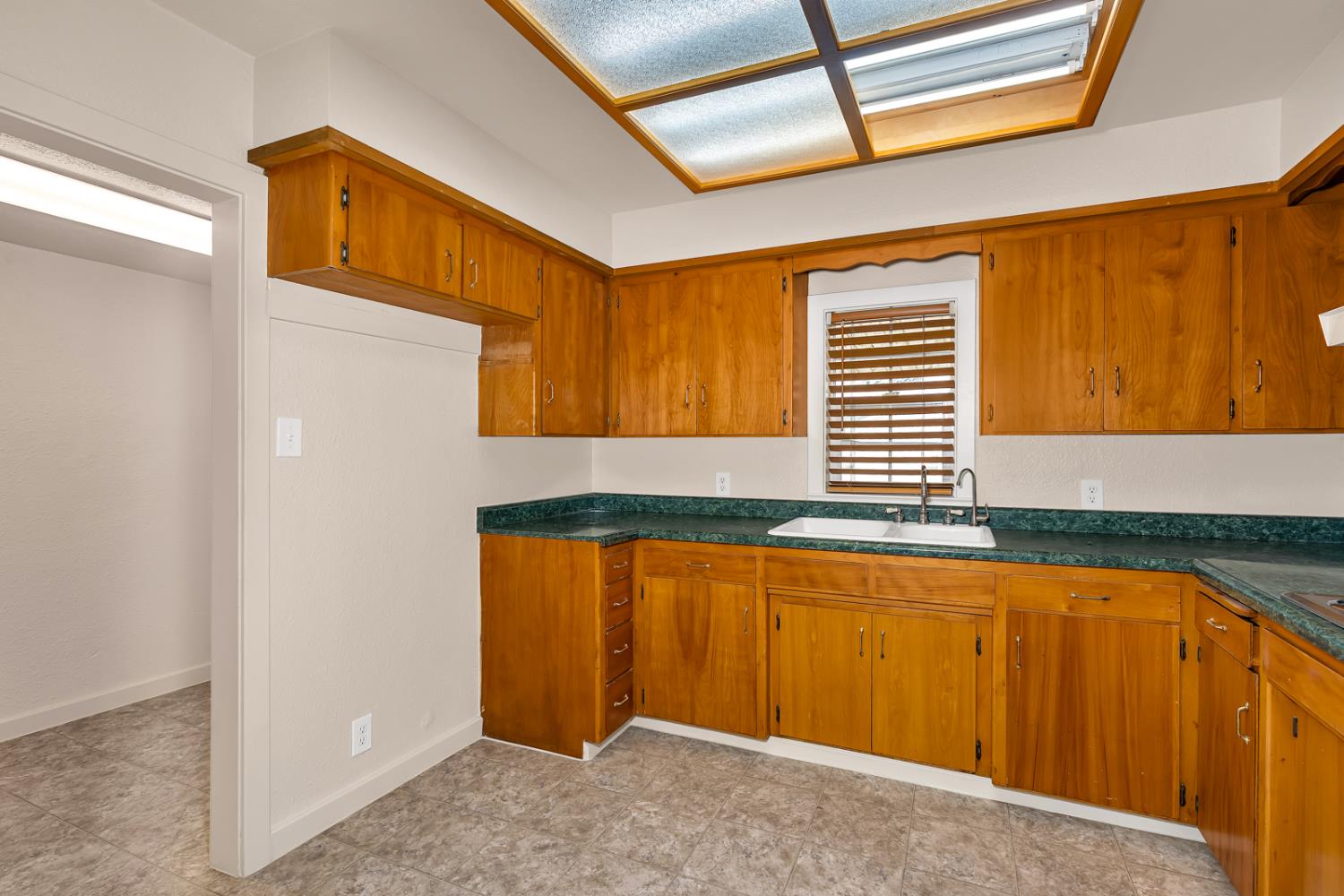 44671 Hobart Road Dos Palos, CA 93620 - Photo 15 of 43