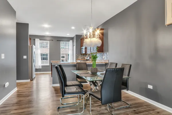 $359,900 | 214 Lionel Drive, Grayslake, IL 60030