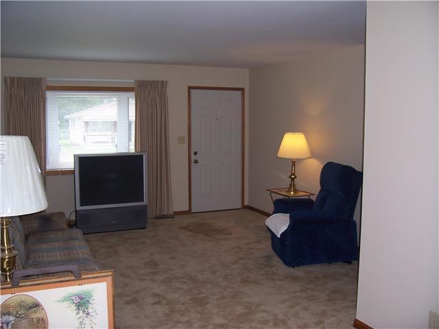 2116 Ward Road Columbus, OH 43224 - Photo 4 of 17 Gallery Image 4