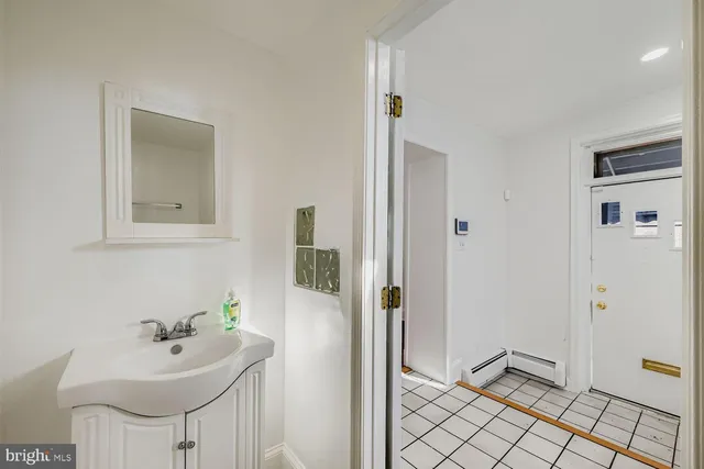 $2,900 | 3143 Dillon Street, Baltimore, MD 21224