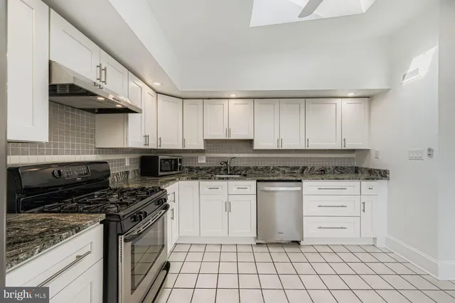 $2,900 | 3143 Dillon Street, Baltimore, MD 21224