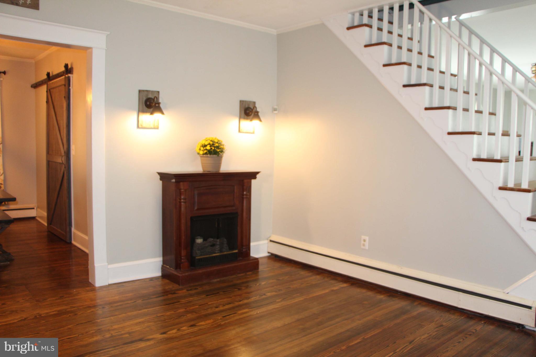 15507 Brandywine Road Brandywine, MD 20613 - Photo 12 of 25 Living Room