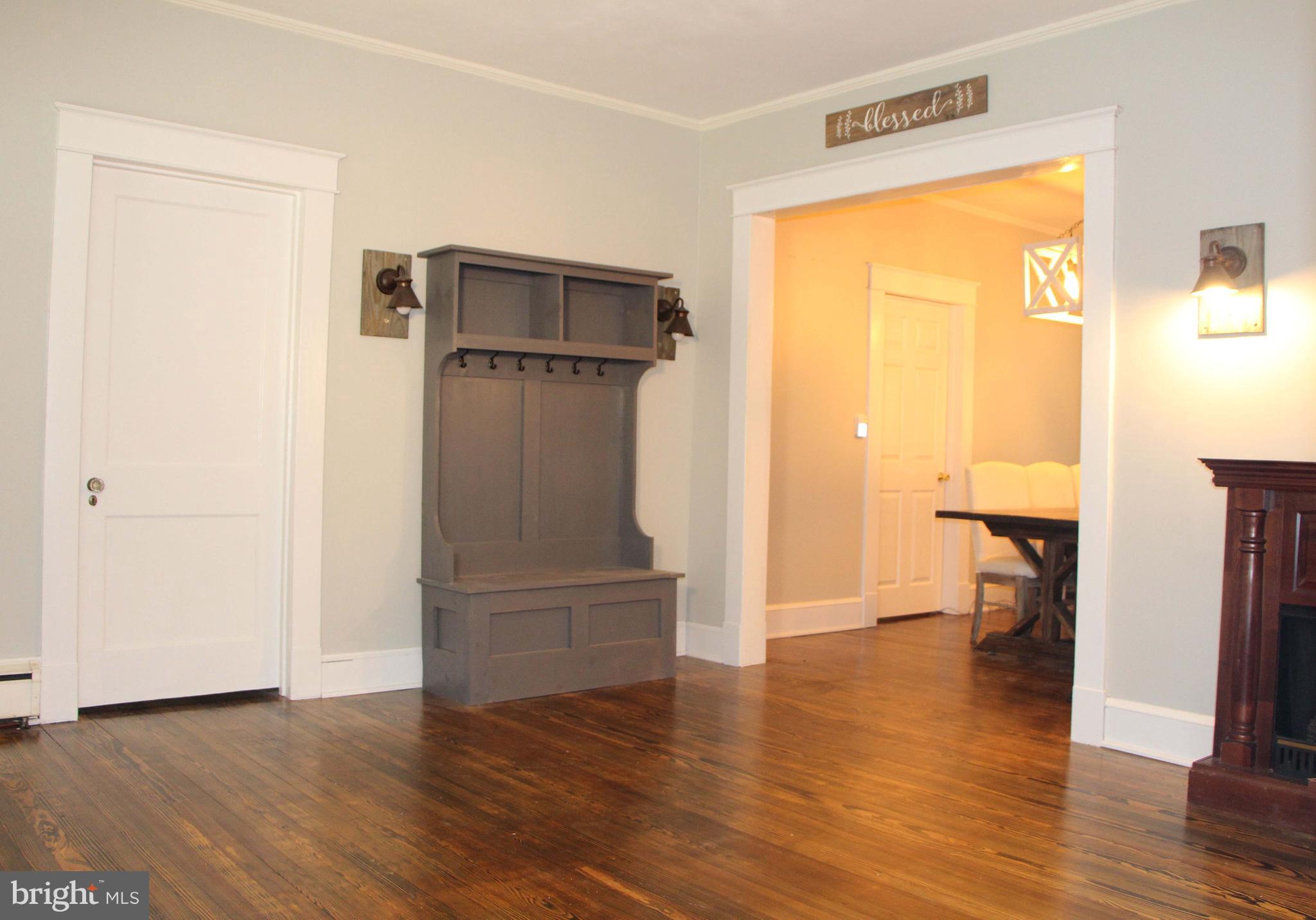 15507 Brandywine Road Brandywine, MD 20613 - Photo 3 of 25 Living Room